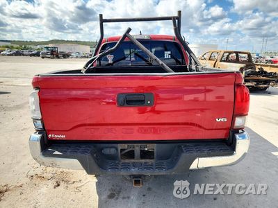 Zdjęcie 6 z 12 samochodu: 2018 TOYOTA TACOMA SR5 V6 VIN:3TMAZ5CN5JM073085 - miniatura