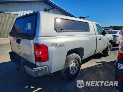 Trzecie zdjęcie samochodu z tyłu: 2010 CHEVROLET SILVERADO K1500 VIN:1GCPKPE05AZ291201 - miniatura