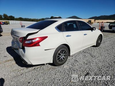 Trzecie zdjęcie samochodu z tyłu: 2017 NISSAN ALTIMA 2.5 S VIN:1N4AL3AP5HC149349 - miniatura