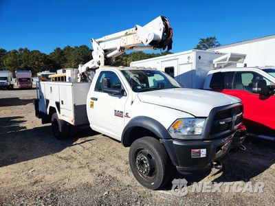 Czwarte zdjęcie samochodu z boku: 2015 RAM 5500 BUCKET TRUCK VIN:3C7WRMAL0FG577974 - miniatura
