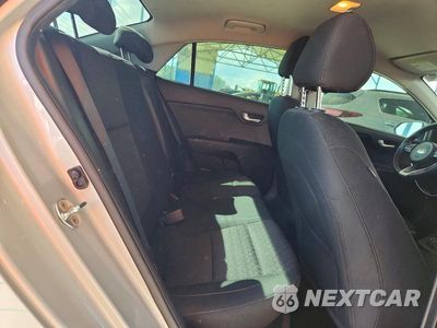 Zdjęcie 10 z 12 samochodu: 2021 KIA RIO S VIN:3KPA24AD2ME423103 - miniatura