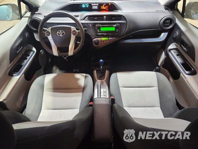 Zdjęcie 8 z 13 samochodu: 2013 TOYOTA PRIUS C TWO VIN:JTDKDTB36D1031548 - miniatura