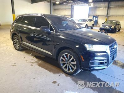 Czwarte zdjęcie samochodu z boku: 2017 AUDI Q7 PREMIUM PLUS VIN:WA1LAAF71HD016629 - miniatura