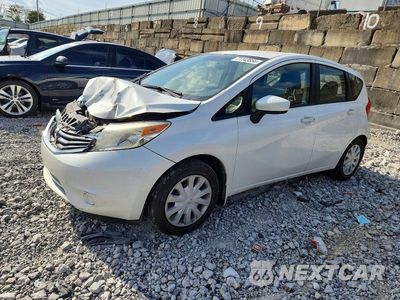 2015 NISSAN VERSA NOTE SV 3N1CE2CP8FL400874 - główne zdjęcie licytacji z USA - miniatura