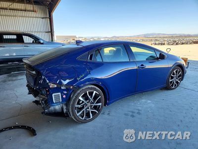 Trzecie zdjęcie samochodu z tyłu: 2025 TOYOTA PRIUS PLUG-IN HYBRID XSE VIN:JTDACACU9S3053247 - miniatura