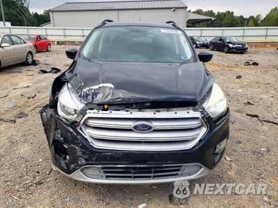 Piąte zdjęcie samochodu w środku: 2018 FORD ESCAPE SE VIN:1FMCU0GD1JUB39991 - miniatura