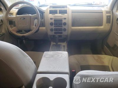 Zdjęcie 8 z 13 samochodu: 2008 FORD ESCAPE XLT VIN:1FMCU03148KA80470 - miniatura