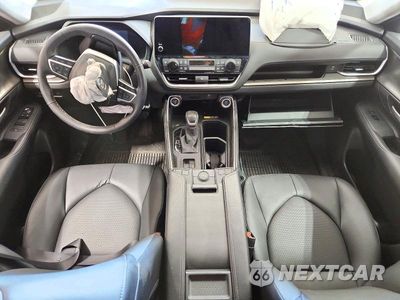 Zdjęcie 8 z 12 samochodu: 2025 TOYOTA GRAND HIGHLANDER HYBRID XLE VIN:5TDACAB53SS058758 - miniatura