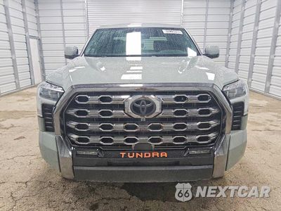 Piąte zdjęcie samochodu w środku: 2025 TOYOTA TUNDRA PLATINUM HV VIN:5TFNC5DB9SX110786 - miniatura