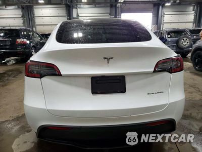 Zdjęcie 6 z 13 samochodu: 2024 TESLA MODEL Y VIN:7SAYGDEE2RA260103 - miniatura