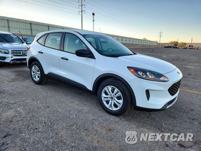 Czwarte zdjęcie samochodu z boku: 2021 FORD ESCAPE S VIN:1FMCU0F66MUA19966 - miniatura
