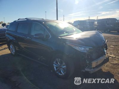 Czwarte zdjęcie samochodu z boku: 2026 TOYOTA SIENNA LIMITED 7-PASSENGER VIN:5TDZSKFC3TS255354 - miniatura