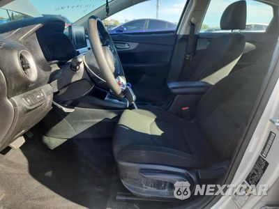 Zdjęcie 7 z 12 samochodu: 2021 KIA FORTE LXS VIN:3KPF24AD7ME379170 - miniatura