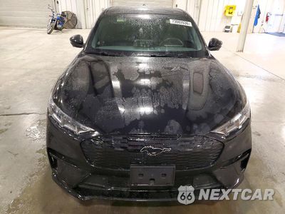 Piąte zdjęcie samochodu w środku: 2025 FORD MUSTANG MACH-E GT VIN:3FMTK4SXXSMA40266 - miniatura