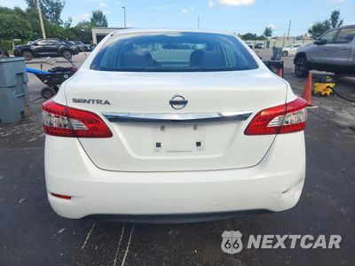 Zdjęcie 6 z 12 samochodu: 2015 NISSAN SENTRA S VIN:3N1AB7AP1FY373908 - miniatura