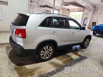 Trzecie zdjęcie samochodu z tyłu: 2011 KIA SORENTO EX VIN:5XYKUDA25BG041323 - miniatura
