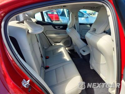 Zdjęcie 10 z 12 samochodu: 2020 VOLVO S60 T5 MOMENTUM VIN:7JR102FK1LG042229 - miniatura