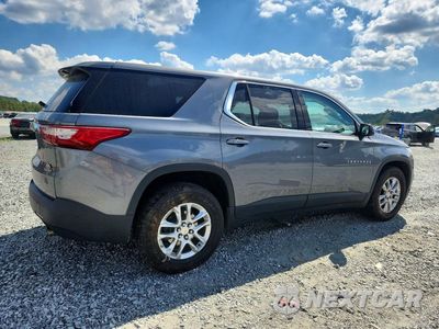 Trzecie zdjęcie samochodu z tyłu: 2019 CHEVROLET TRAVERSE LS VIN:1GNERFKW6KJ256745 - miniatura