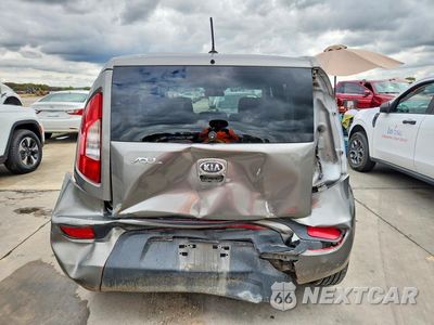 Zdjęcie 6 z 13 samochodu: 2013 KIA SOUL + VIN:KNDJT2A64D7578464 - miniatura