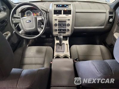Zdjęcie 8 z 13 samochodu: 2009 FORD ESCAPE XLT VIN:1FMCU93G09KC68686 - miniatura