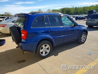 Trzecie zdjęcie samochodu z tyłu: 2004 TOYOTA RAV4 BASE VIN:JTEHD20V740019239 - miniatura