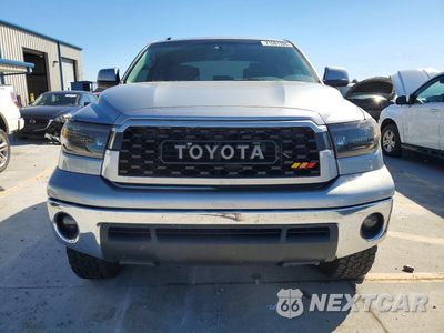 Piąte zdjęcie samochodu w środku: 2012 TOYOTA TUNDRA CREWMAX SR5 VIN:5TFDY5F14CX231793 - miniatura