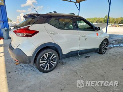 Trzecie zdjęcie samochodu z tyłu: 2019 NISSAN KICKS SV VIN:3N1CP5CU7KL563494 - miniatura