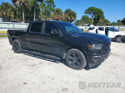 Czwarte zdjęcie samochodu z boku: 2019 RAM 1500 BIG HORN/LONE STAR VIN:1C6RREMT7KN801133 - miniatura