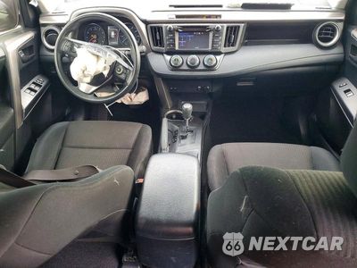 Zdjęcie 8 z 13 samochodu: 2018 TOYOTA RAV4 LE VIN:JTMZFREV7JJ175517 - miniatura