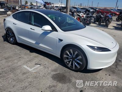 Czwarte zdjęcie samochodu z boku: 2024 TESLA MODEL 3 VIN:5YJ3E1EA9RF752669 - miniatura
