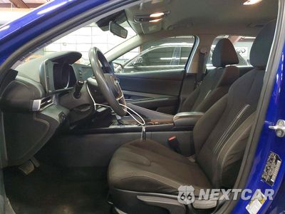 Zdjęcie 7 z 12 samochodu: 2023 HYUNDAI ELANTRA HYBRID BLUE VIN:KMHLM4AJ3PU045044 - miniatura