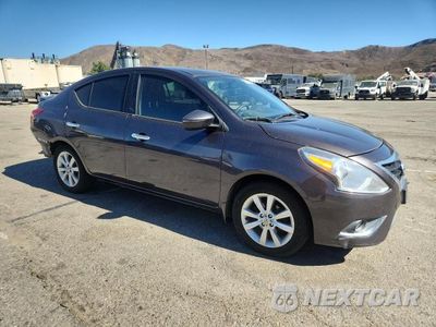 Czwarte zdjęcie samochodu z boku: 2015 NISSAN VERSA 1.6 SL VIN:3N1CN7AP7FL843467 - miniatura