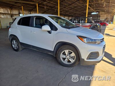 Czwarte zdjęcie samochodu z boku: 2021 CHEVROLET TRAX LS VIN:KL7CJKSB6MB313095 - miniatura