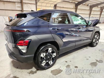 Trzecie zdjęcie samochodu z tyłu: 2025 HYUNDAI KONA SEL VIN:KM8HB3AB0SU341713 - miniatura