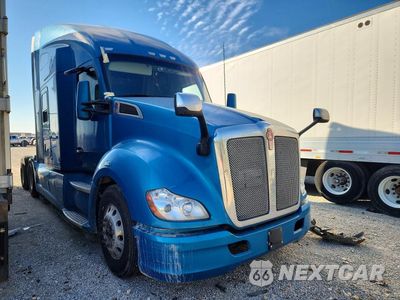 Czwarte zdjęcie samochodu z boku: 2019 KENWORTH T680 SEMI TRUCK VIN:1XKYD49X6KJ291930 - miniatura