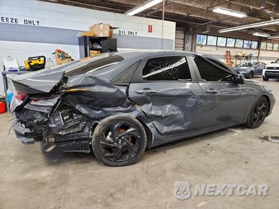 Trzecie zdjęcie samochodu z tyłu: 2026 HYUNDAI ELANTRA SEL SPORT VIN:KMHLM4DG5TU173697 - miniatura
