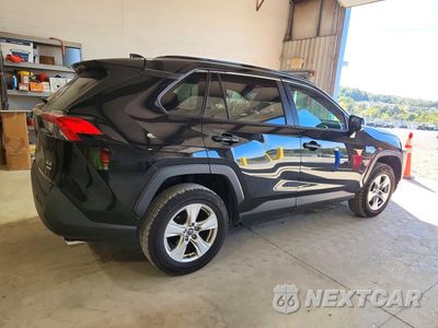 Trzecie zdjęcie samochodu z tyłu: 2020 TOYOTA RAV4 XLE VIN:2T3P1RFV8LC080443 - miniatura
