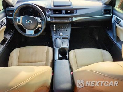 Zdjęcie 8 z 12 samochodu: 2011 LEXUS CT 200 VIN:JTHKD5BHXB2037978 - miniatura