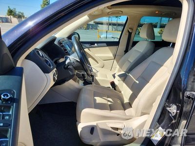 Zdjęcie 7 z 13 samochodu: 2012 VOLKSWAGEN TIGUAN S VIN:WVGAV7AX3CW532026 - miniatura