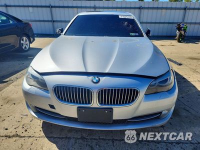 Piąte zdjęcie samochodu w środku: 2013 BMW 528 XI VIN:WBAXH5C52DDW16130 - miniatura