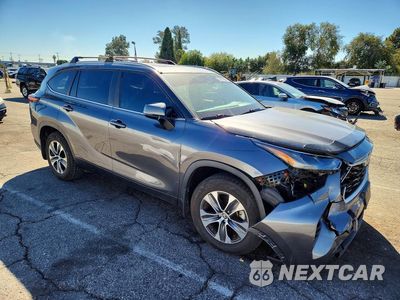 Czwarte zdjęcie samochodu z boku: 2024 TOYOTA HIGHLANDER HYBRID XLE VIN:5TDKBRCH2RS143146 - miniatura