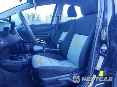 Zdjęcie 7 z 13 samochodu: 2016 TOYOTA PRIUS C TWO VIN:JTDKDTB35G1127367 - miniatura