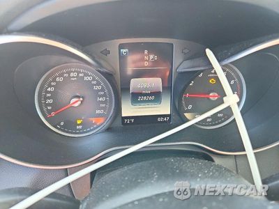 Zdjęcie 9 z 12 samochodu: 2015 MERCEDES-BENZ C 300 4MATIC VIN:55SWF4KB3FU034991 - miniatura