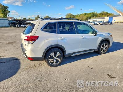 Trzecie zdjęcie samochodu z tyłu: 2021 SUBARU FORESTER TOURING VIN:JF2SKAXC8MH421479 - miniatura
