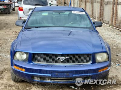 Piąte zdjęcie samochodu w środku: 2009 FORD MUSTANG VIN:1ZVHT80N795132142 - miniatura