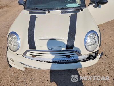 Zdjęcie 11 z 12 samochodu: 2005 MINI COOPER S VIN:WMWRE335X5TG96874 - miniatura