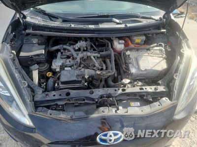 Zdjęcie 11 z 12 samochodu: 2018 TOYOTA PRIUS C TWO VIN:JTDKDTB37J1603397 - miniatura