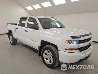 Czwarte zdjęcie samochodu z boku: 2018 CHEVROLET SILVERADO K1500 CUSTOM VIN:3GCUKPEC2JG118670 - miniatura