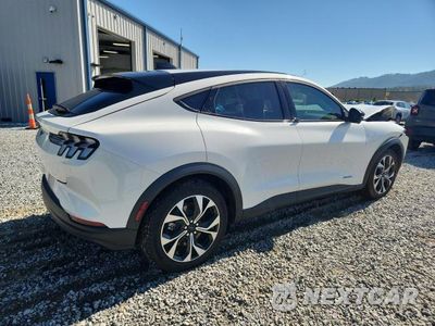 Trzecie zdjęcie samochodu z tyłu: 2025 FORD MUSTANG MACH-E SELECT VIN:3FMTK1R49SMA36252 - miniatura