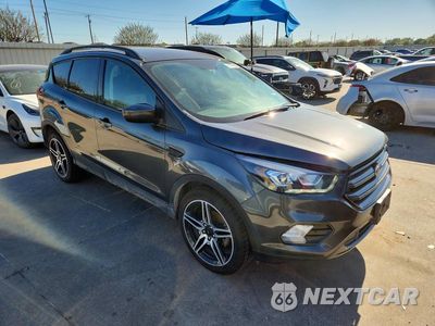 Czwarte zdjęcie samochodu z boku: 2019 FORD ESCAPE SEL VIN:1FMCU0HD8KUA70846 - miniatura